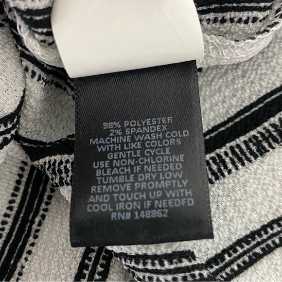 TORRID Striped Blouse Top Womens 3 Black White Summer Flutter Sleeve - Picture 7 of 7